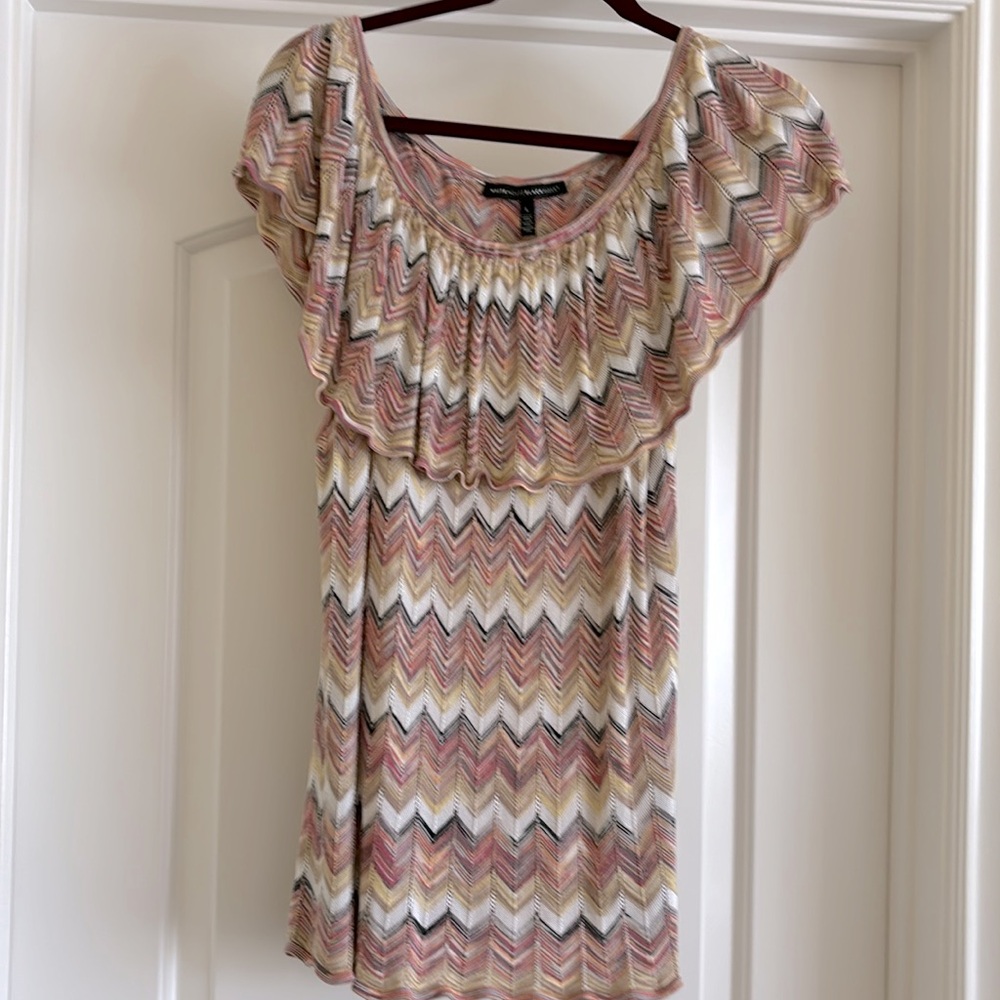 White House black market on/off shoulder, lightweight tank top sweater. Cute!!